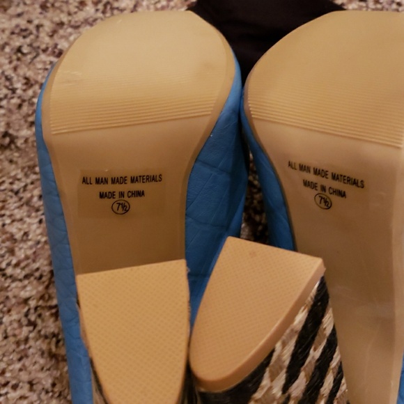 Blue Zebra Box Heels - Picture 8 of 8